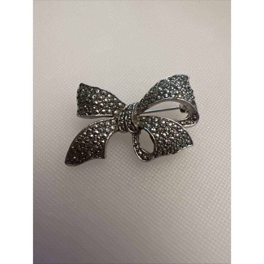 Vintage Marcasite Bow Brooch Silver Tone Ribbon Pin. Classy, Timeless